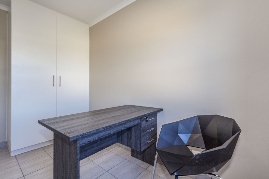 3 Bedroom Property for Sale in Stellendale Western Cape